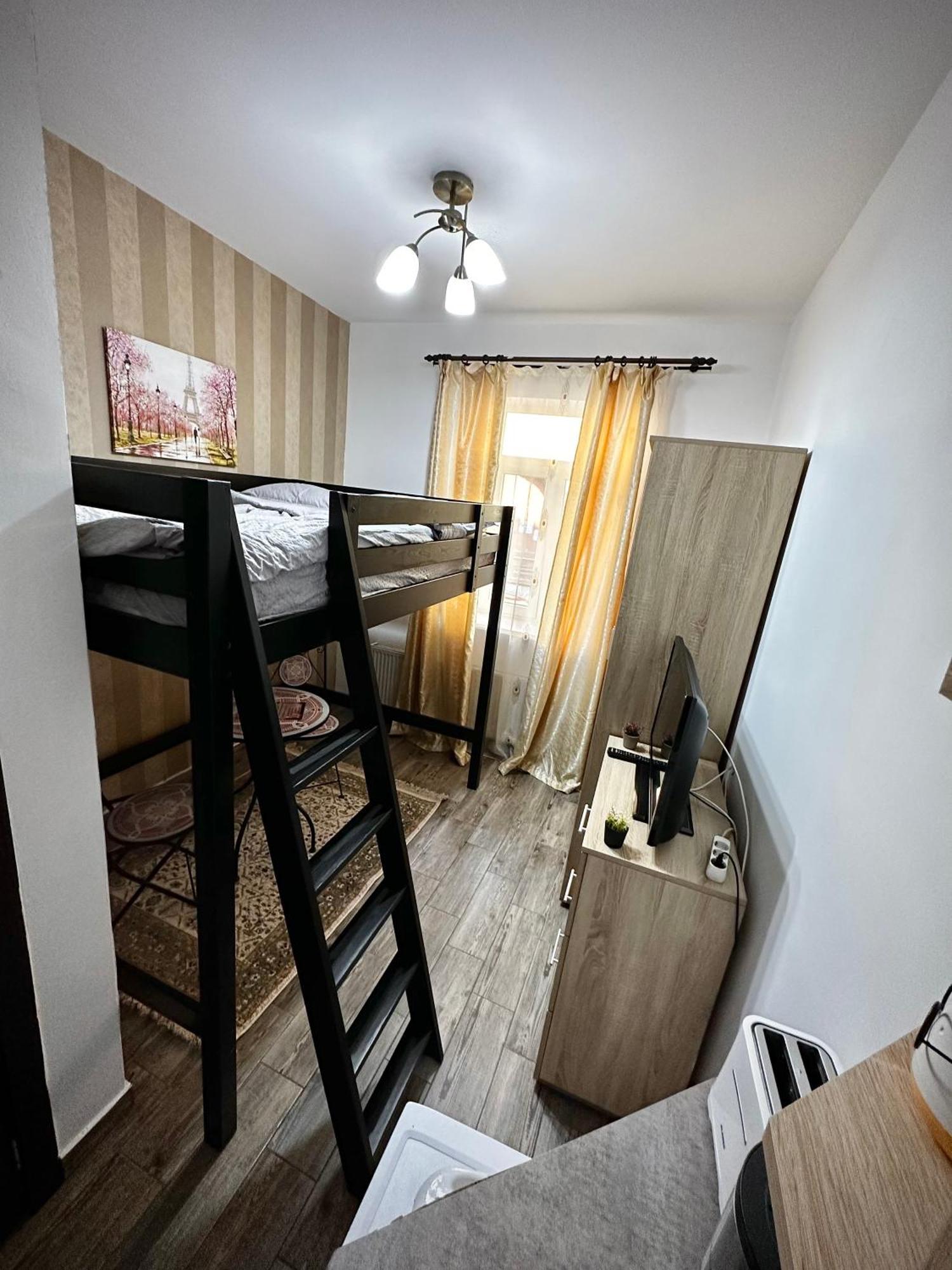 Ada'S Luxury Apartament&Studio - Old City Брашов Экстерьер фото