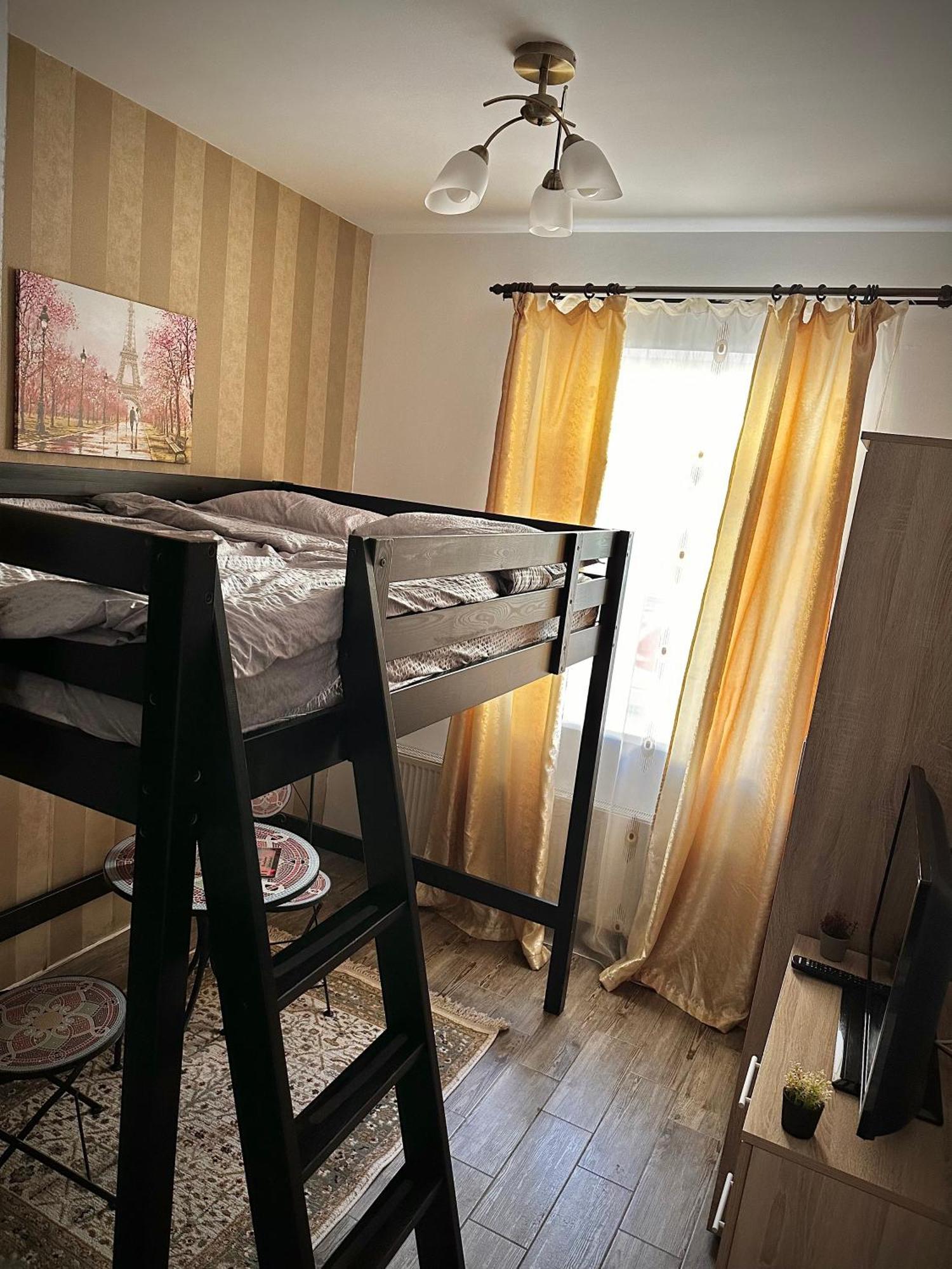 Ada'S Luxury Apartament&Studio - Old City Брашов Экстерьер фото