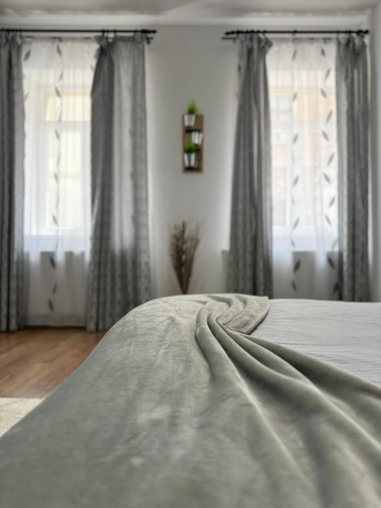 Ada'S Luxury Apartament&Studio - Old City Брашов Экстерьер фото