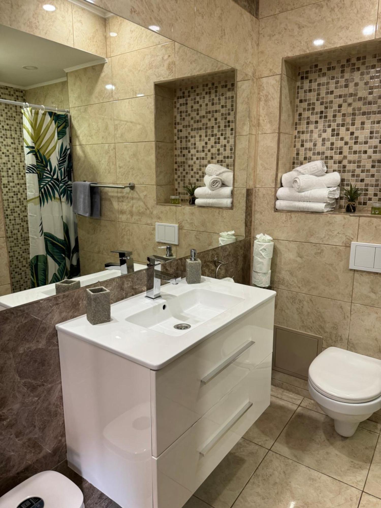 Ada'S Luxury Apartament&Studio - Old City Брашов Экстерьер фото