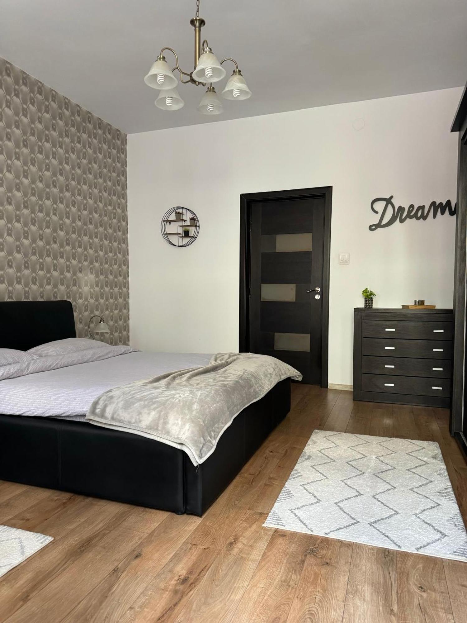 Ada'S Luxury Apartament&Studio - Old City Брашов Экстерьер фото