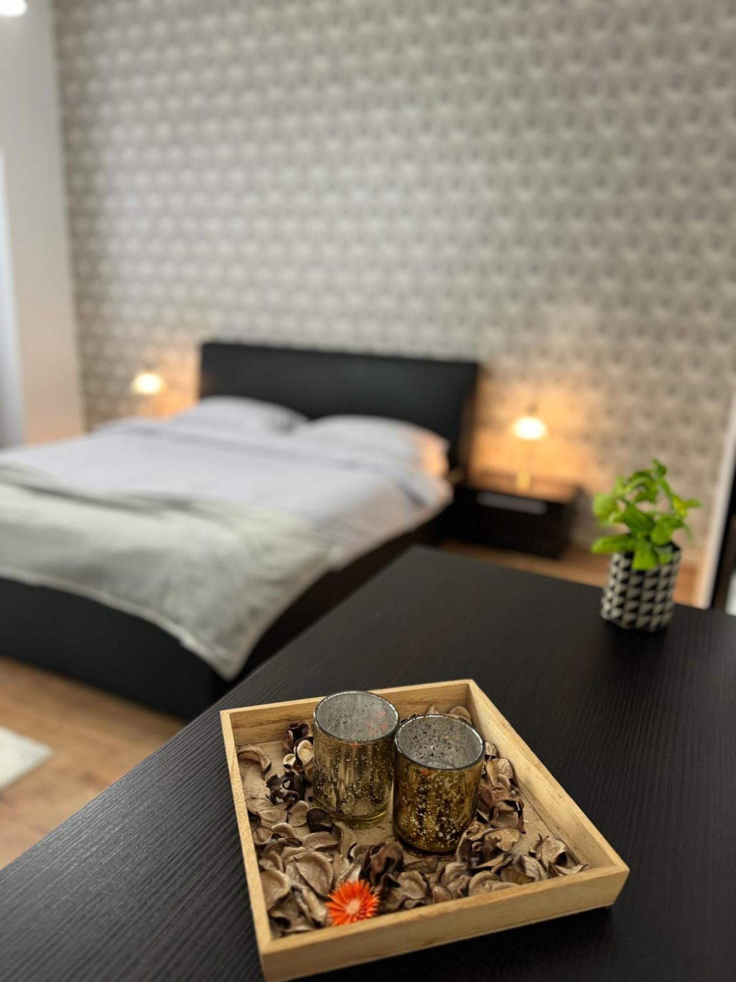 Ada'S Luxury Apartament&Studio - Old City Брашов Экстерьер фото